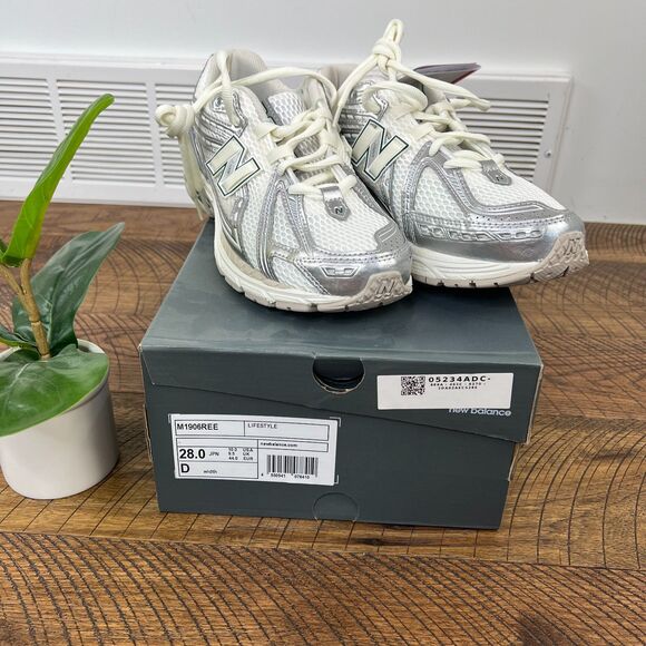 NEW BALANCE M1906 REE Men's Sneaker 10 NWT NIB Silver metallic sea salt trainers - Picture 1 of 12